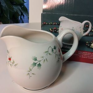 Pfaltzgraff Gravy/Sauce Pitcher